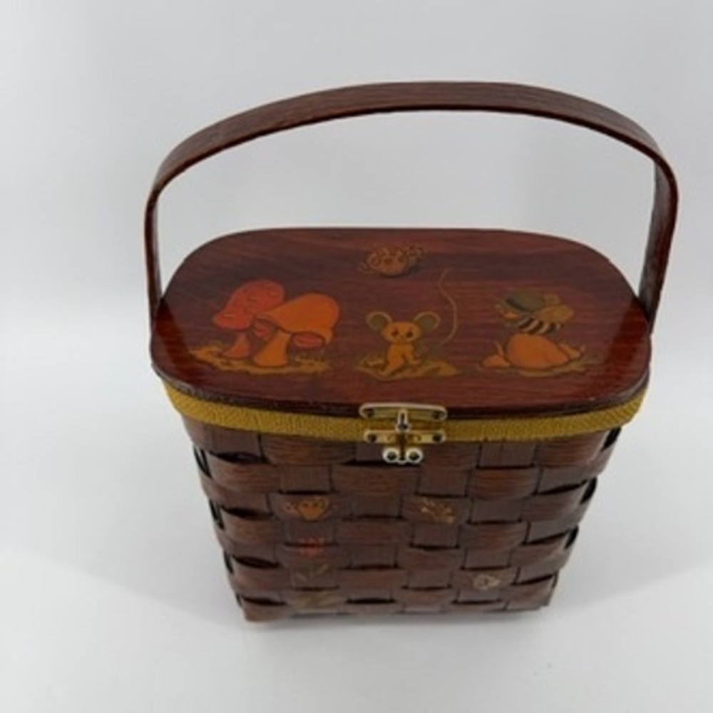 Vintage Basketville Putney, Vermont Mushroom Mouse Woven Wood Basket Purse 70s